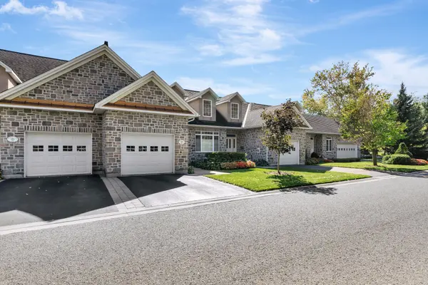 24 Gracefield LN, Belleville, ON K8N 4Z2