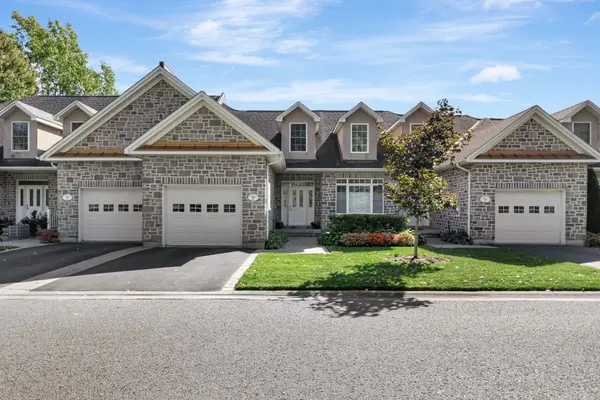 24 Gracefield LN,  Belleville,  ON K8P 5N6