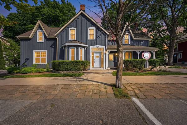 21 Bruce ST N, Blue Mountains, ON N0H 2P0