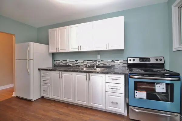 885 MAITLAND AVE, Mckellar Heights - Glabar Park And Area, ON K2A 2S4