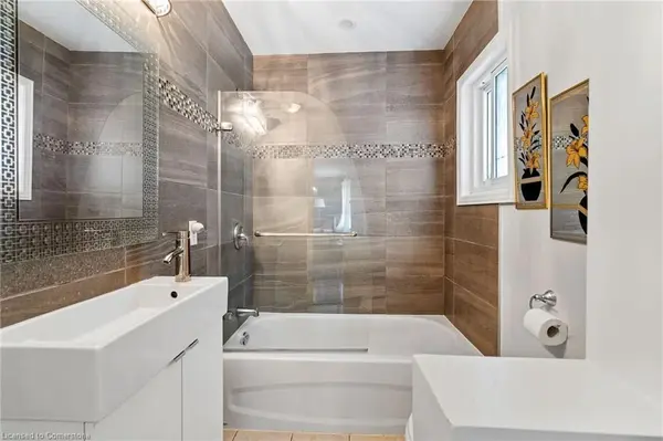 70 Jarrow RD, St. Catharines, ON L2M 1B6