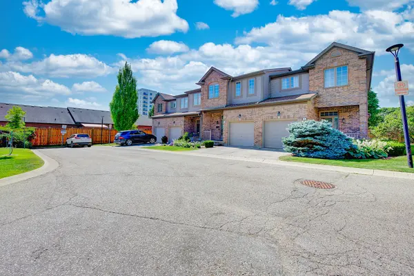 185 NORTH CENTRE RD #7, London North, ON N5X 4C9