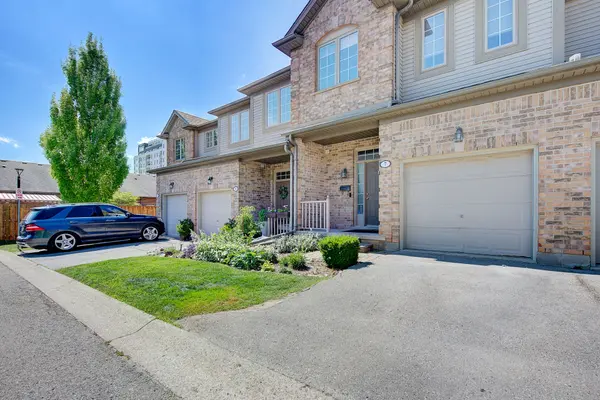 185 NORTH CENTRE RD #7, London North, ON N5X 4C9