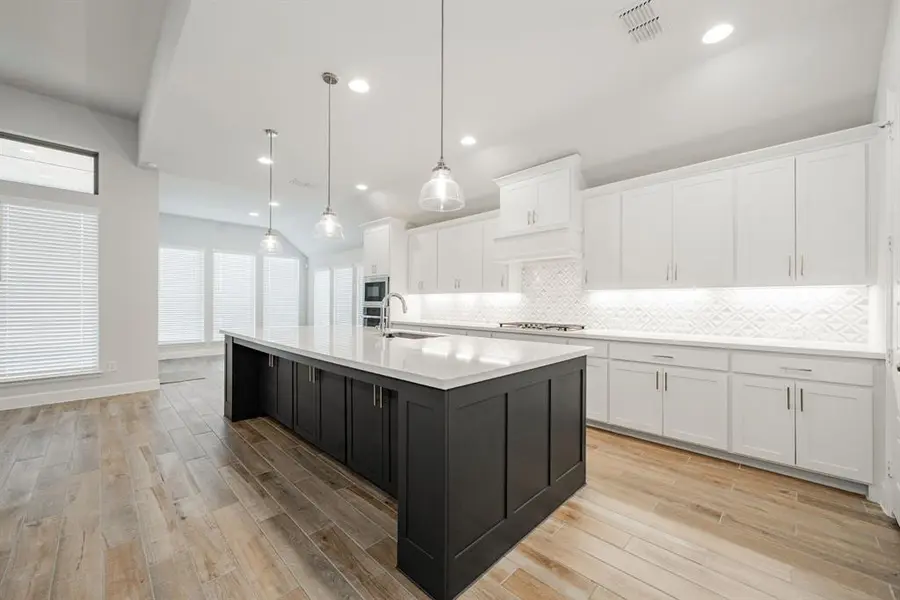 10480 Gray Hills Drive, Fort Worth, TX 76126