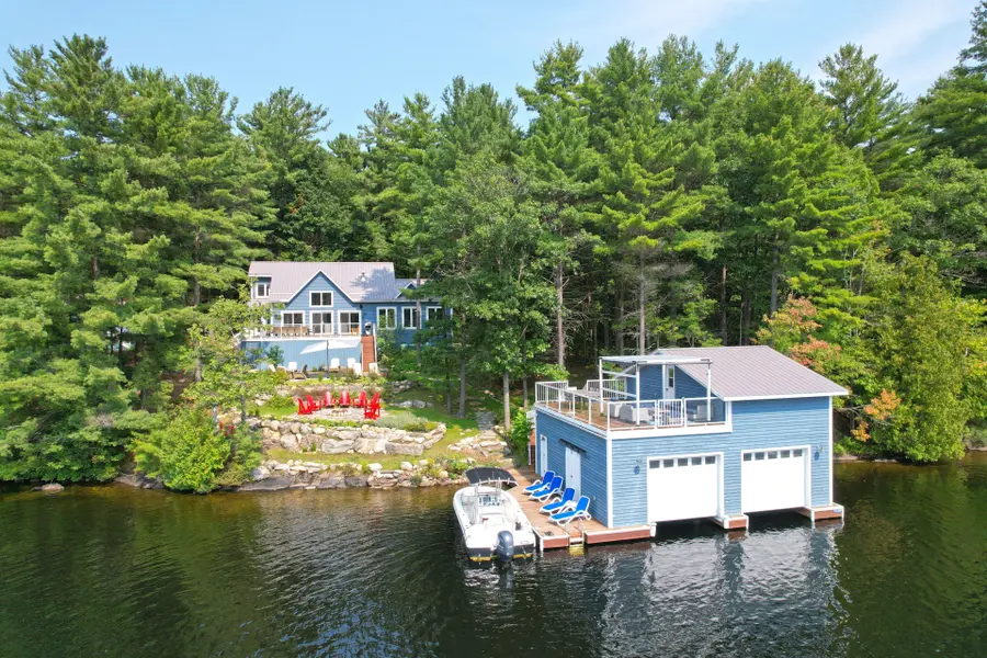 27 Island 35LM (Miller Island) N/A, Gravenhurst, ON P1P 1R2