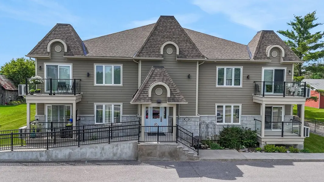 38 Charles ST #202, North Stormont, ON K0A 1R0