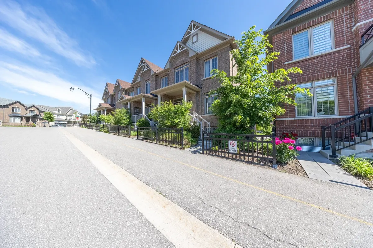 14 Aldridge LN, Clarington, ON L1B 0V6