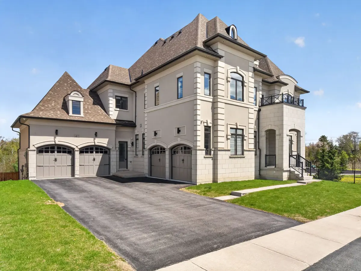 41 Elmers LN, King, ON L7B 1E6