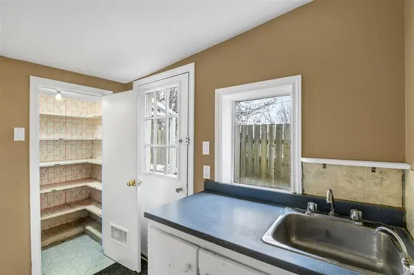 64 Flower Hill, St Johns, NL A1C 4M2