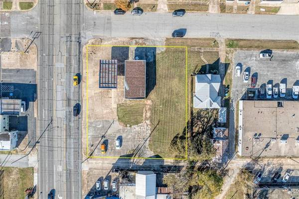 212 N Austin Avenue, Denison, TX 75020