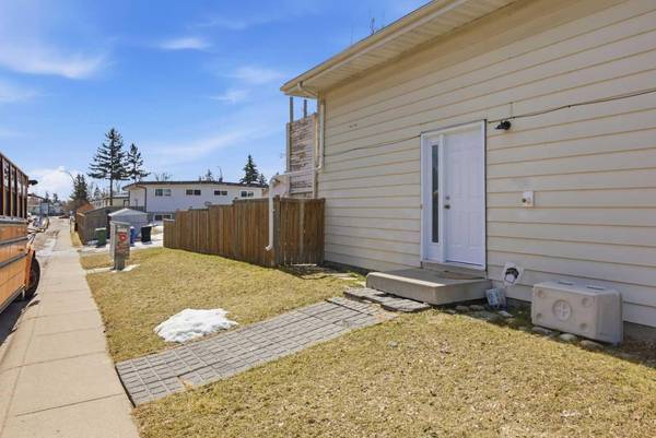 6335 24 AVE NE, Calgary, AB T1Y 2C5
