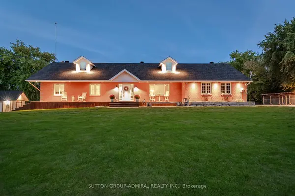 250 Denney DR, Essa, ON L3W 0T8