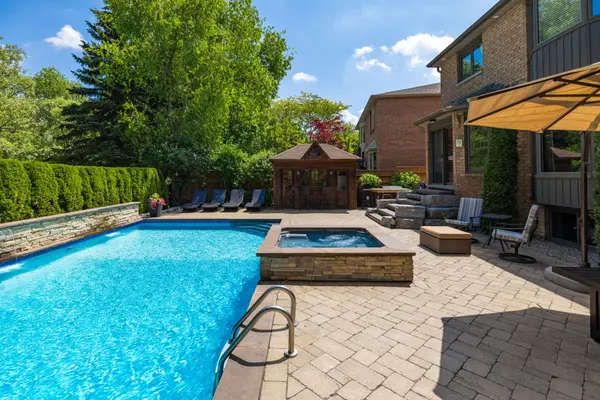 1193 Bowman DR, Oakville, ON L6M 2T3