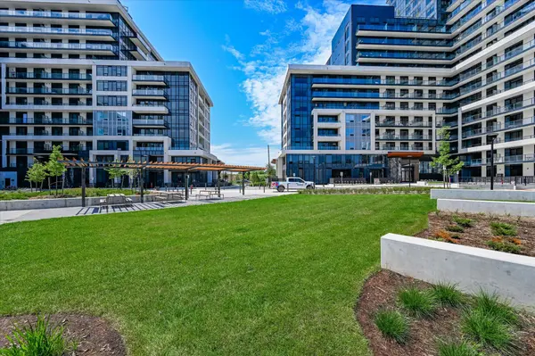 3220 William Coltson AVE #314, Oakville, ON L6H 7X9