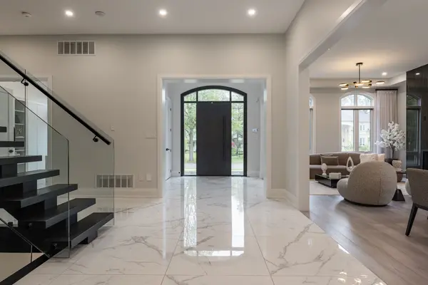 2110 Stonehouse CRES, Mississauga, ON L5H 3J1