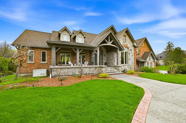 6423 Chelsea RD, Burlington, ON L7P 0M8