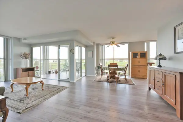 600 Rexdale BLVD #403, Toronto W10, ON M9W 6T4