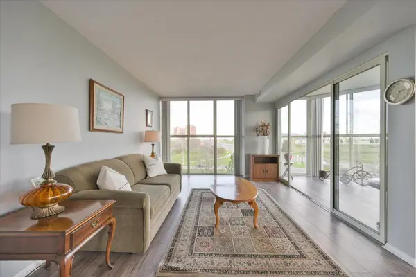 600 Rexdale BLVD #403, Toronto W10, ON M9W 6T4