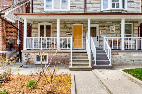 38 Wiltshire AVE, Toronto W03, ON M6N 2V9