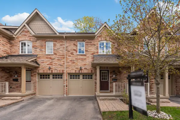 233 Duskywing WAY #33, Oakville, ON L6L 0C5