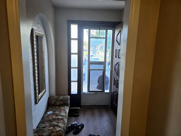7585 Wrenwood CRES, Mississauga, ON L4T 2V8