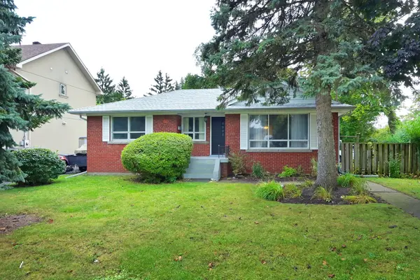1238 Claredale RD, Mississauga, ON L5G 1T9