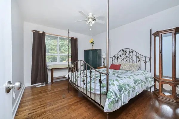 1238 Claredale RD, Mississauga, ON L5G 1T9