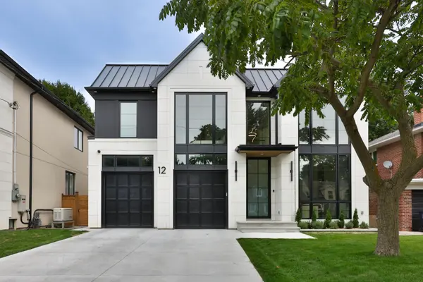 12 Bernice AVE, Toronto W07, ON M8Y 1Z6