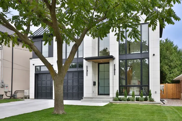 12 Bernice AVE, Toronto W07, ON M8Y 1Z6