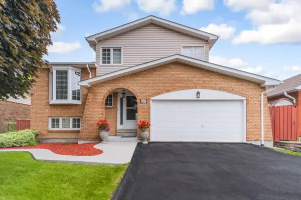 37 Blackthorn LN, Brampton, ON L6V 3K7
