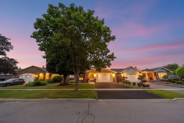 37 Blackthorn LN, Brampton, ON L6V 3K7