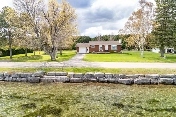 1039 Lake Clear RD, Bonnechere Valley, ON K0J 1T0