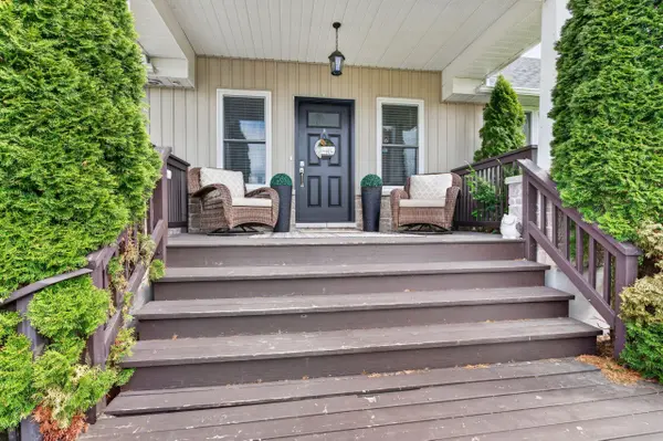 994 Palace RD, Greater Napanee, ON K7R 3K9