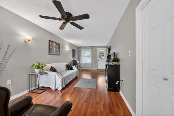 190 Campbell AVE, Hamilton, ON L8H 2G3