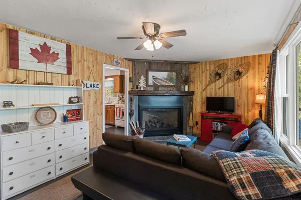 2041 Glamor Lake RD, Highlands East, ON K0M 1R0