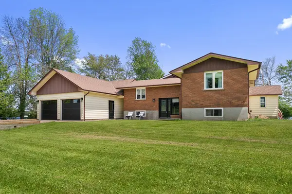 160 Lacroix Bay RD, Whitewater Region, ON K0J 2L0