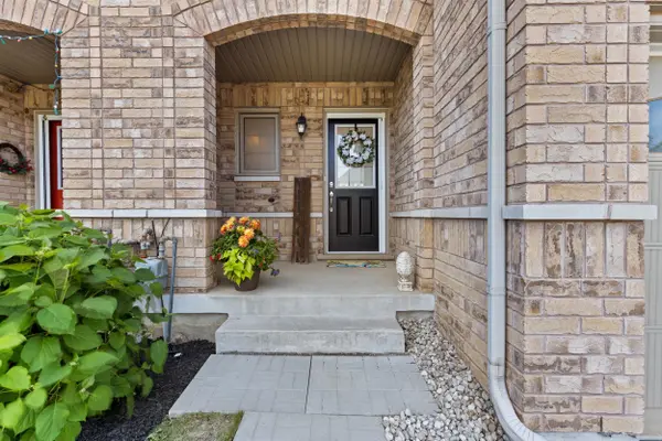 80 Sunset WAY, Thorold, ON L2V 0C7