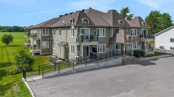 38 Charles ST #202, North Stormont, ON K0A 1R0