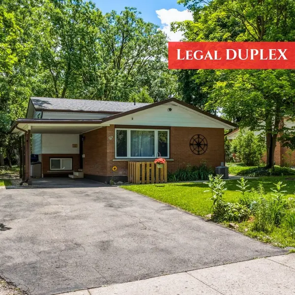 97 Blythwood RD, Waterloo, ON N2L 4A1