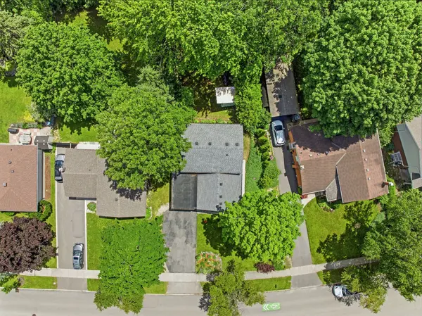 97 Blythwood RD, Waterloo, ON N2L 4A1