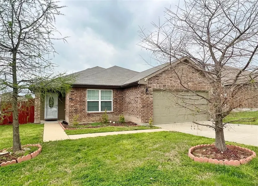 9925 Amaryllis Lane, Fort Worth, TX 76108