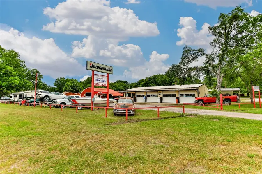 59 Shawnee Trail, Whitesboro, TX 76273