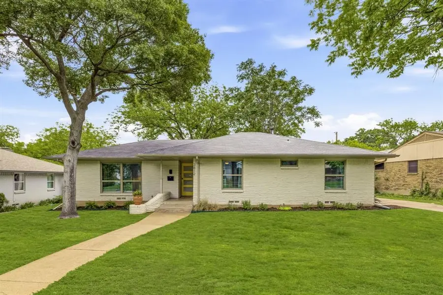 3812 Periwinkle Drive, Dallas, TX 75233