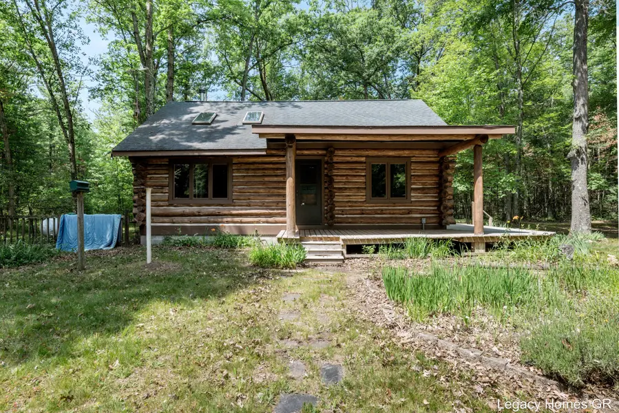 11332 Henderson RD, Montague Twp, MI 49437