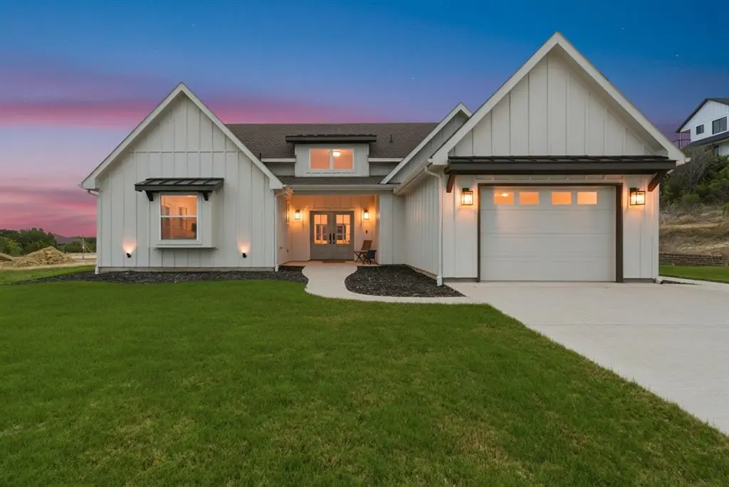 3695 Beacon Lake Drive, Bluff Dale, TX 76433