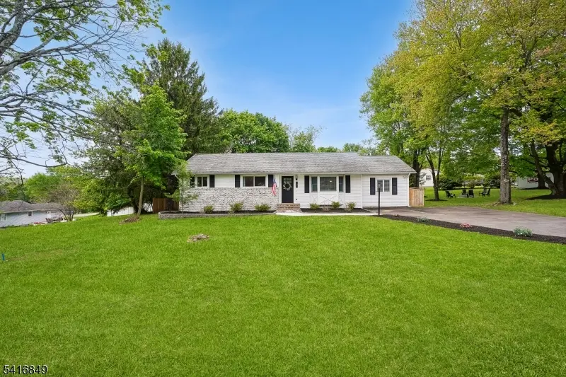 101 Sunnyview Ave West, Mansfield Twp., NJ 07840