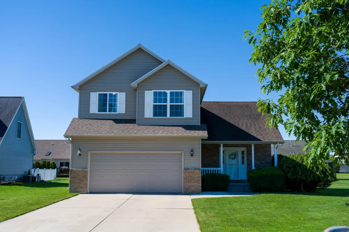1646 Abbey CT, Pleasant, MI 48858