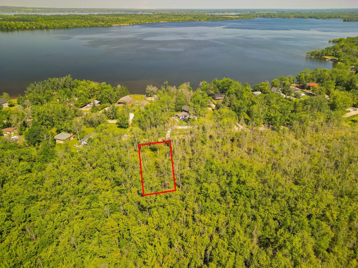 6117 Bluebird ST, Ramara, ON L3V 6H6