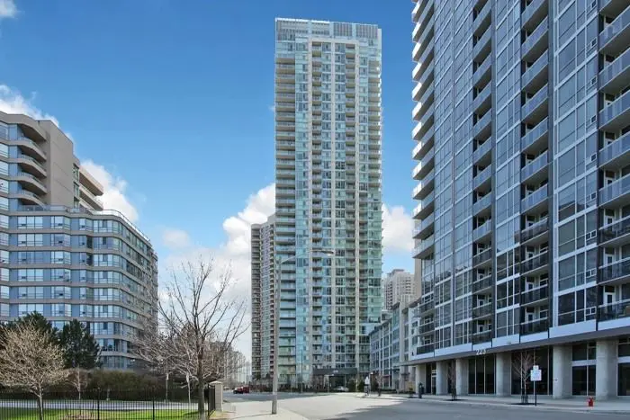 225 Webb DR #903, Mississauga, ON L5B 4P2