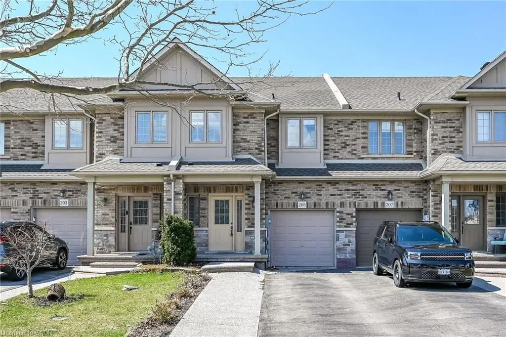 205 Tanglewood DR, Hamilton, ON L0R 1C0